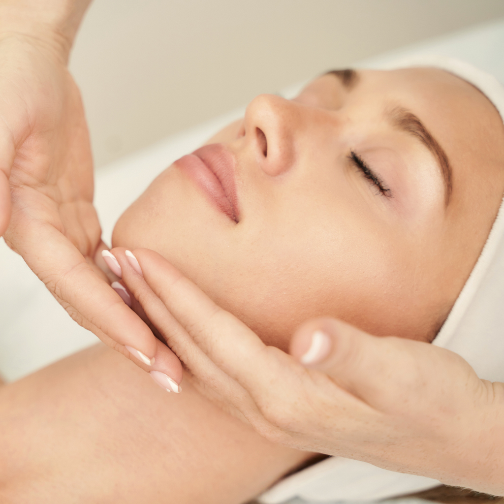 Facial Massage 30 min